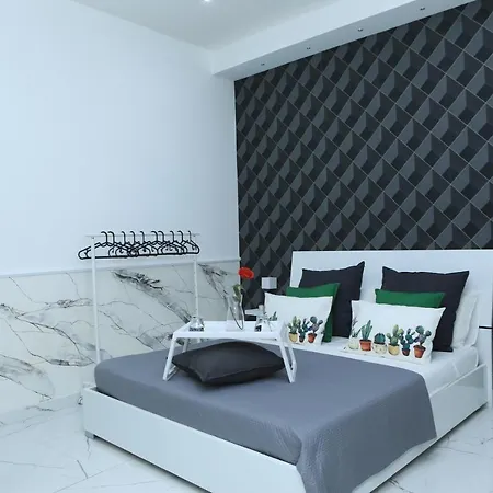 Santi House * Katania